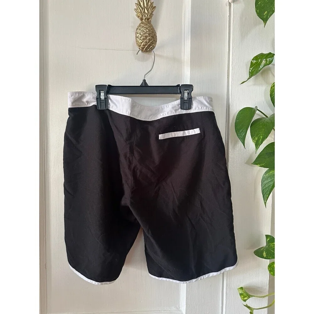 Hurley Men’s size 9 black swim shorts